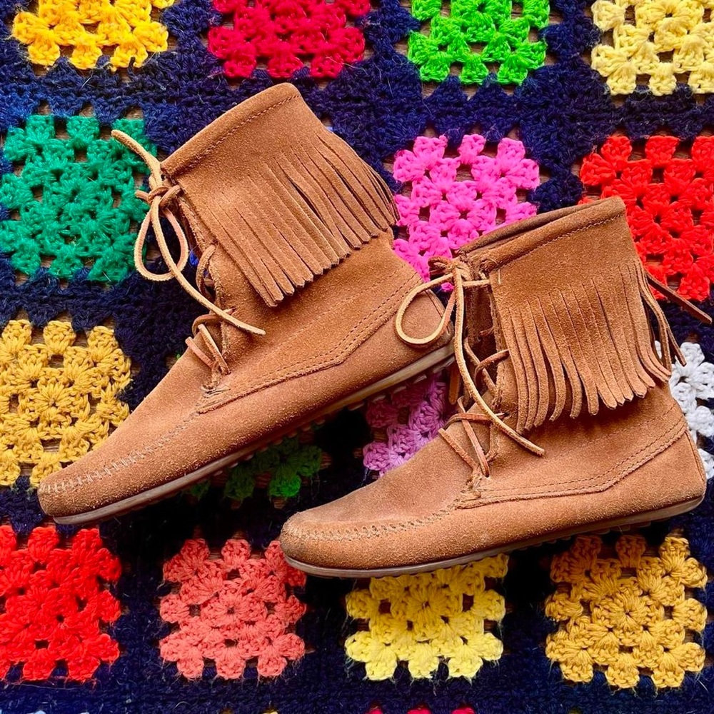 Minnetonka Tan Suede Fringe Ankle Boots